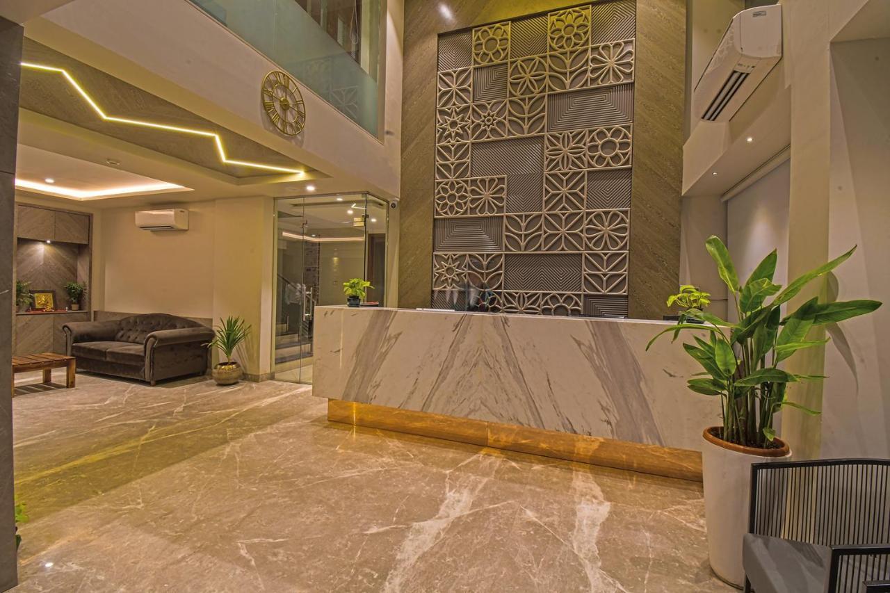 Hotel Season 4 -3-Star Hotel Sāngli Exterior foto